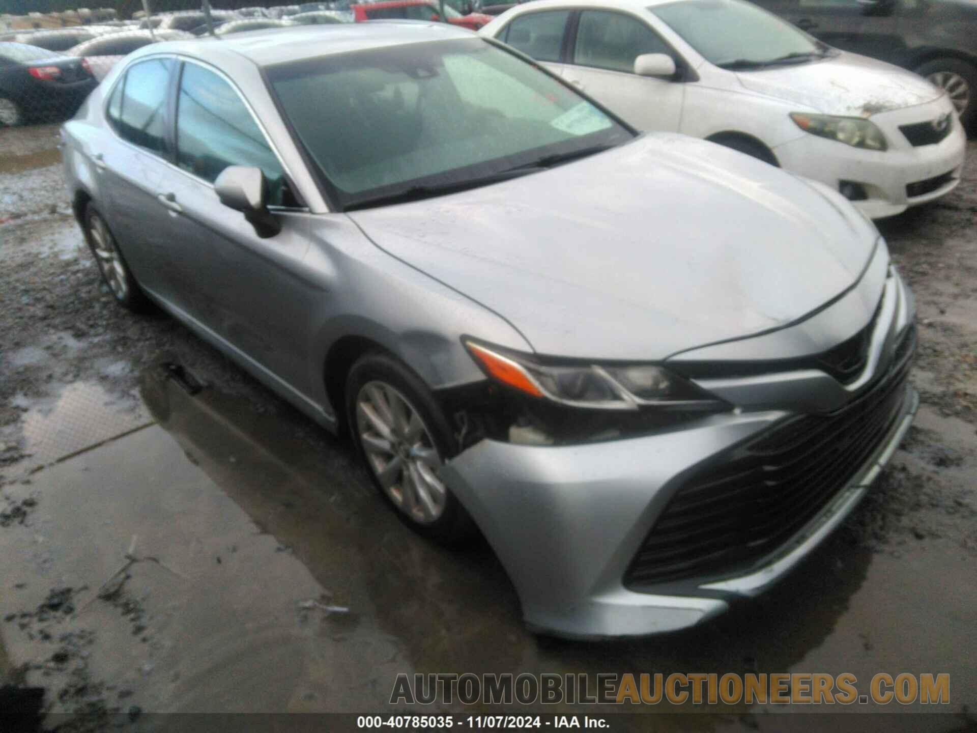 4T1B11HK0JU530511 TOYOTA CAMRY 2018