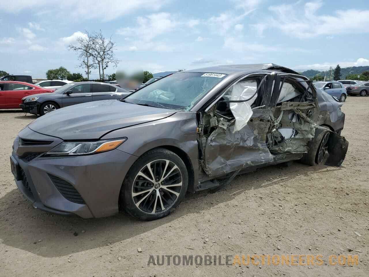 4T1B11HK0JU535949 TOYOTA CAMRY 2018