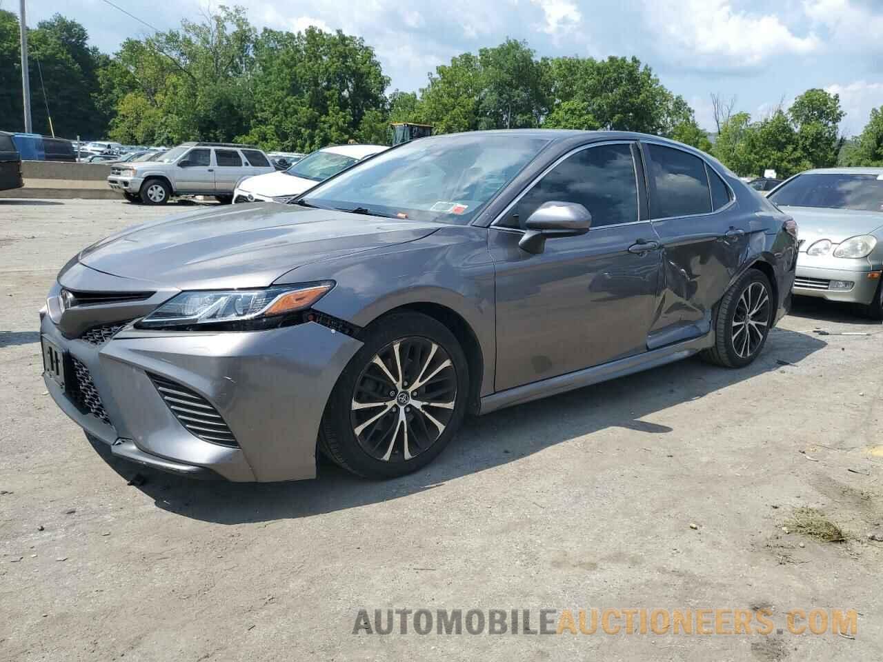 4T1B11HK0JU536132 TOYOTA CAMRY 2018