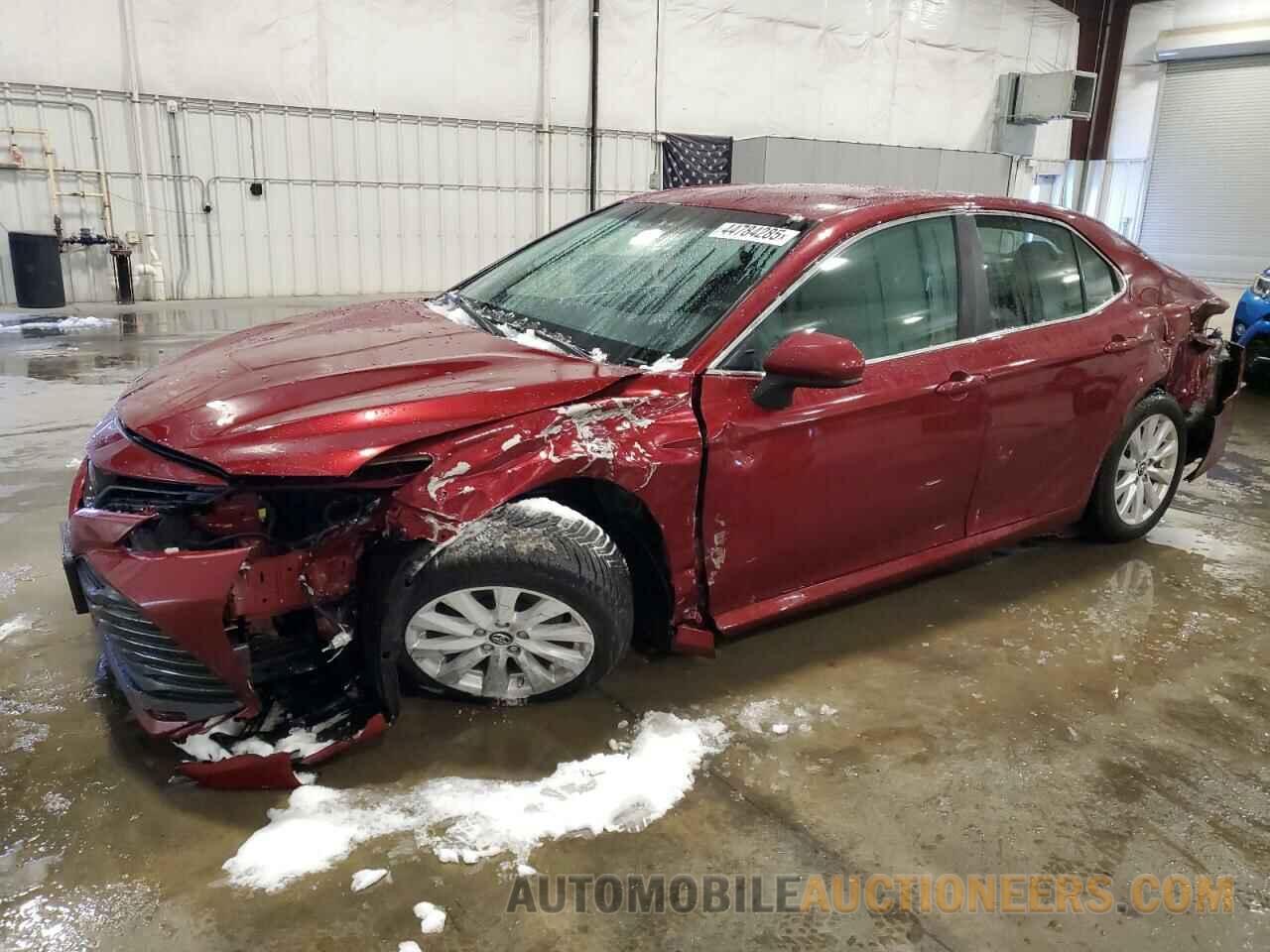 4T1B11HK0JU536633 TOYOTA CAMRY 2018