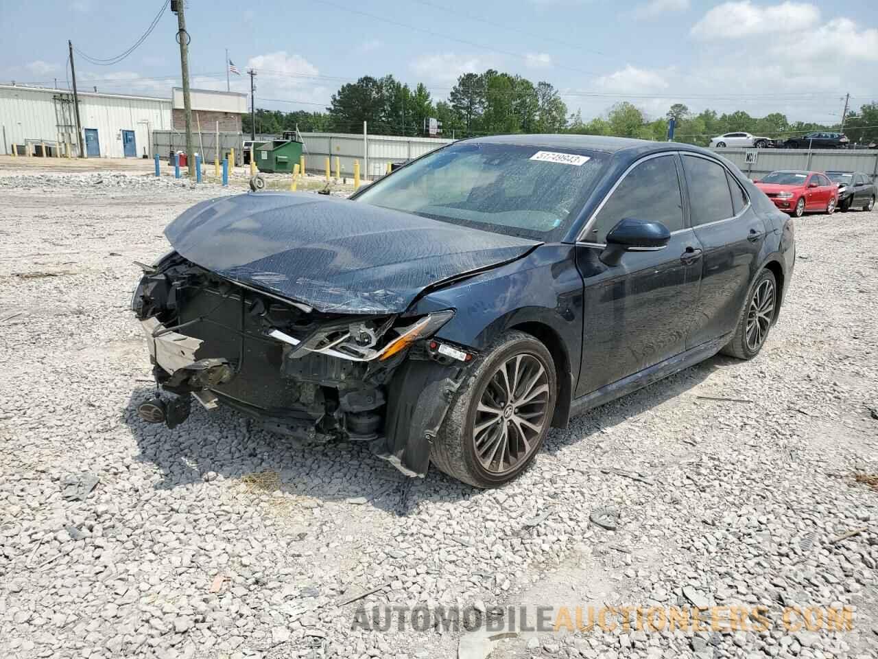 4T1B11HK0JU538379 TOYOTA CAMRY 2018