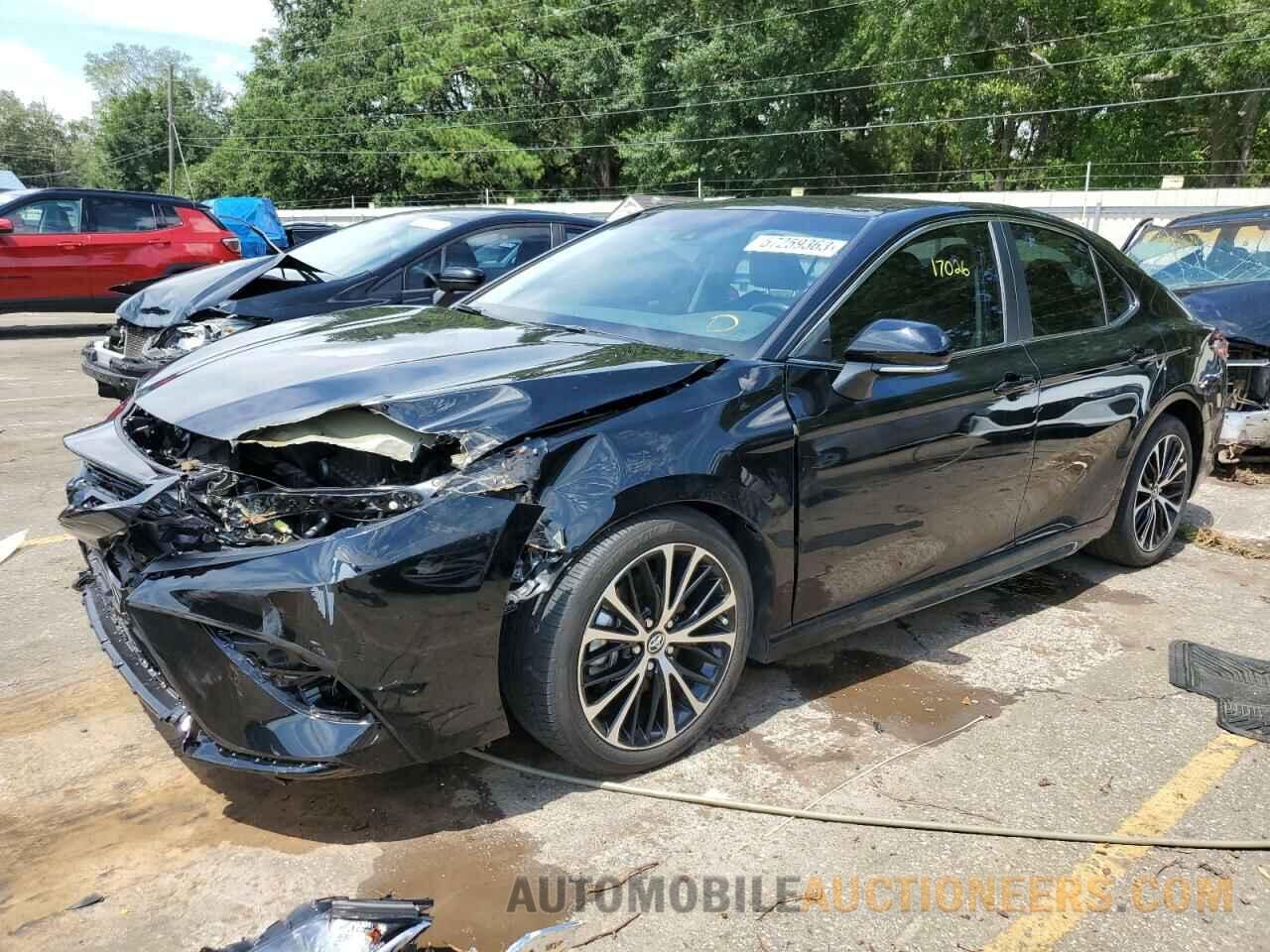 4T1B11HK0JU538494 TOYOTA CAMRY 2018