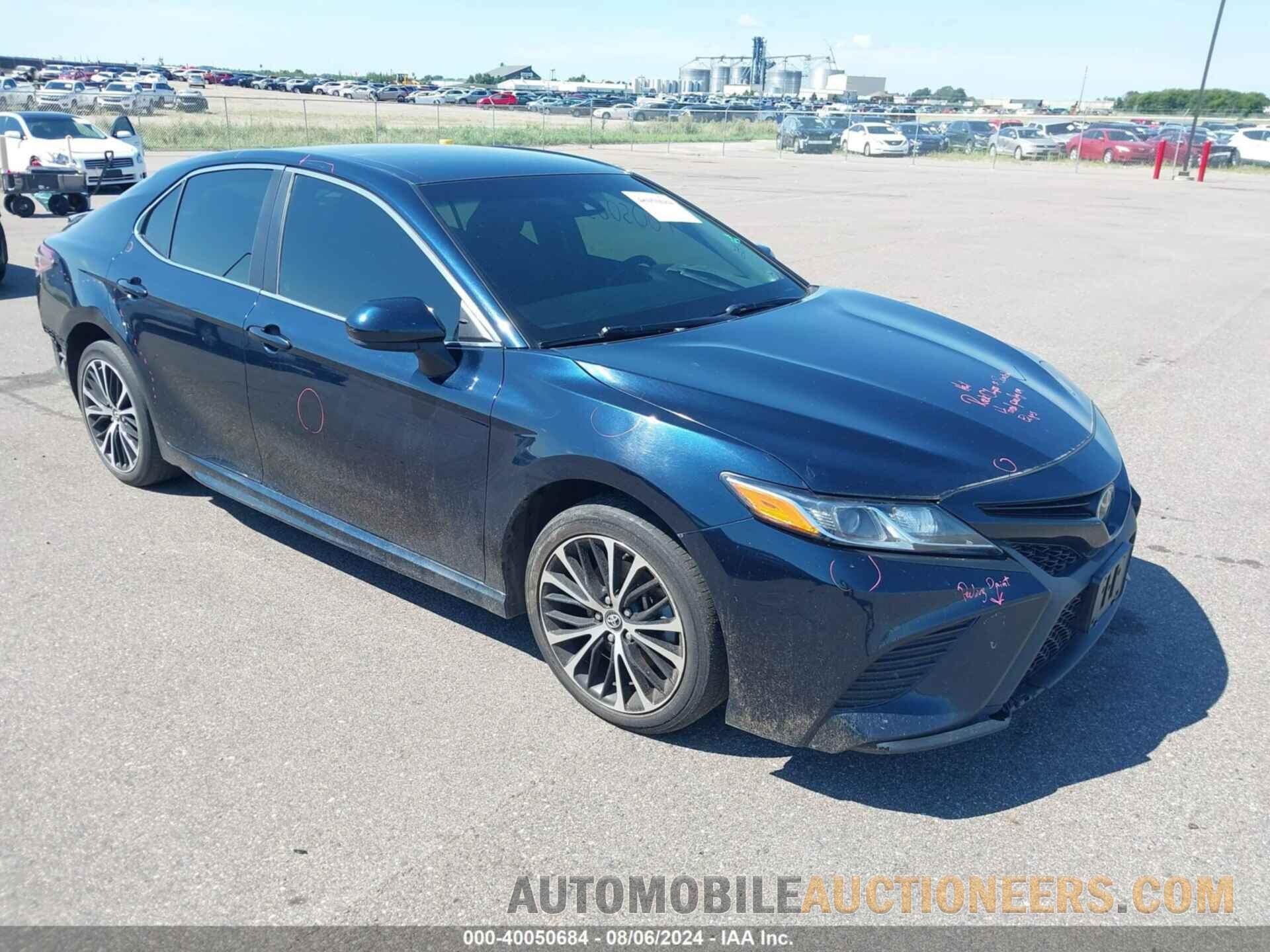 4T1B11HK0JU542576 TOYOTA CAMRY 2018