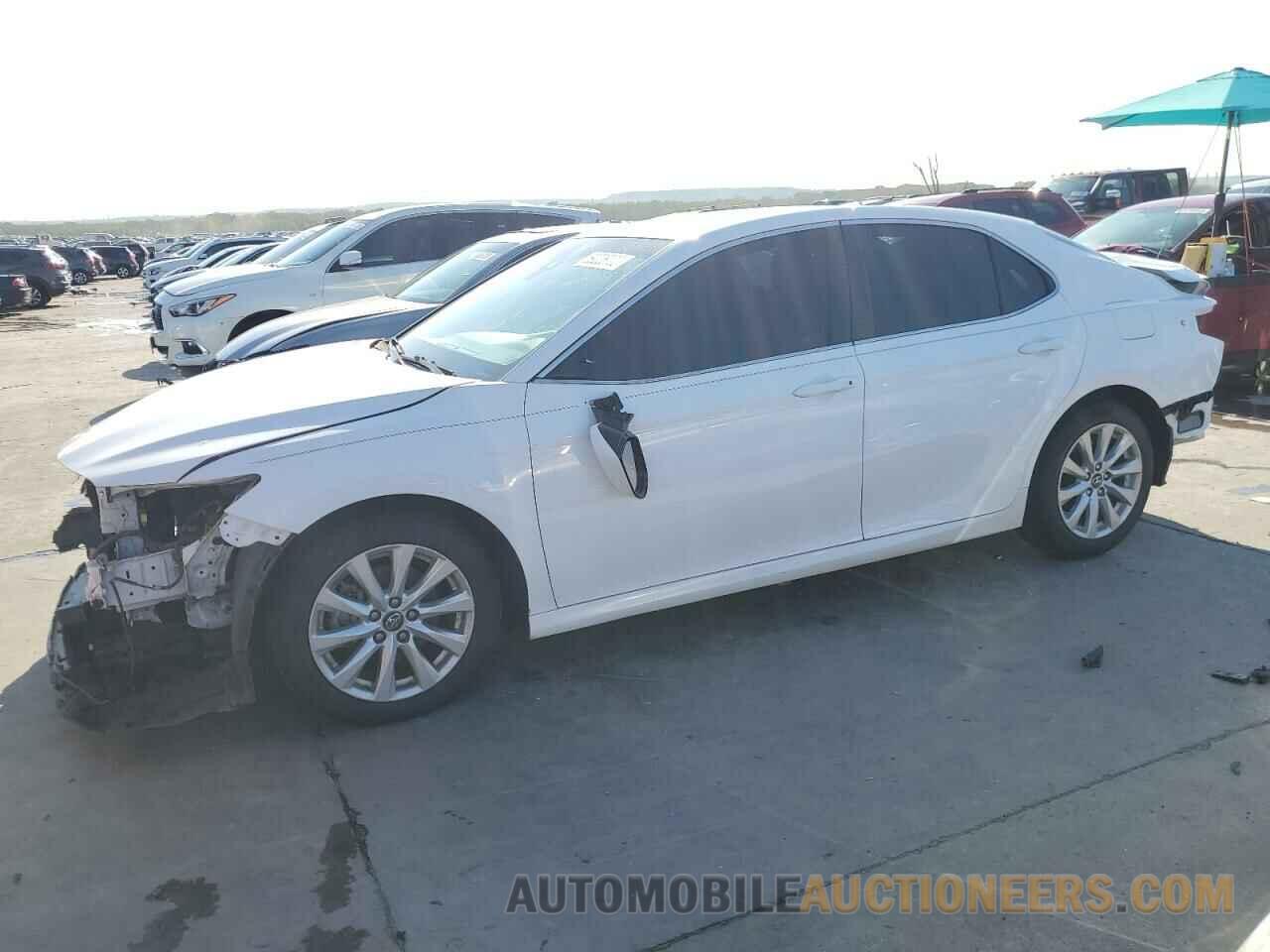 4T1B11HK0JU544456 TOYOTA CAMRY 2018