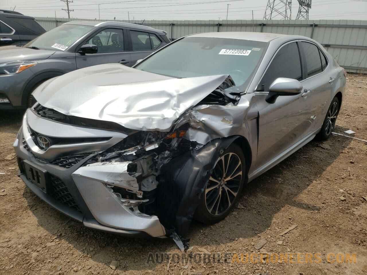 4T1B11HK0JU545574 TOYOTA CAMRY 2018