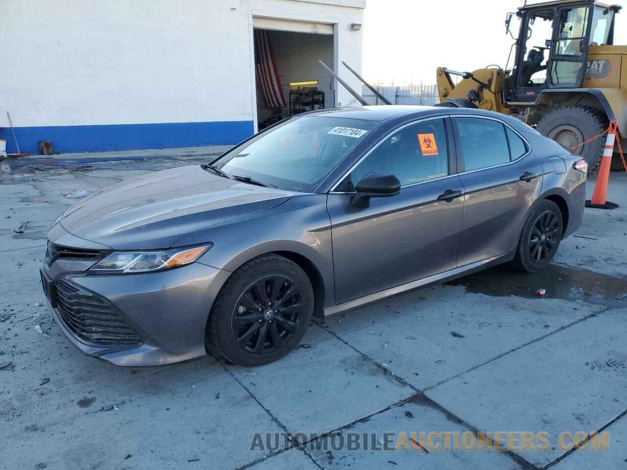 4T1B11HK0JU548104 TOYOTA CAMRY 2018