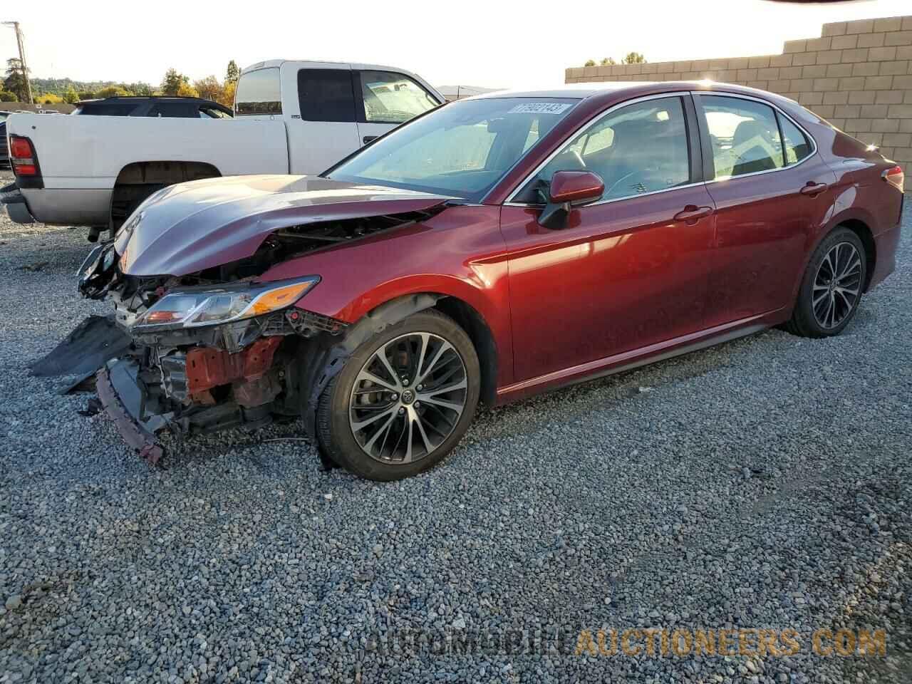 4T1B11HK0JU548667 TOYOTA CAMRY 2018