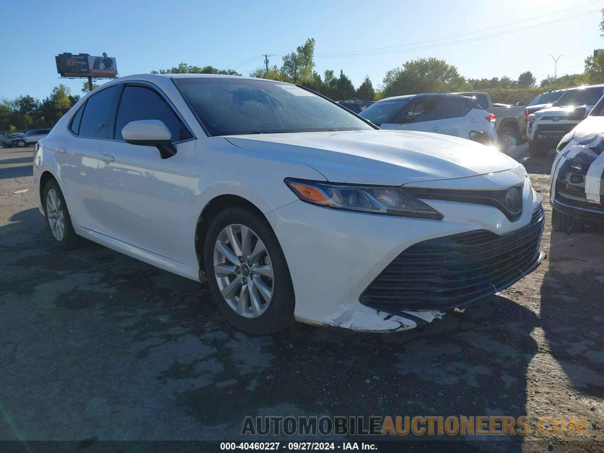 4T1B11HK0JU549415 TOYOTA CAMRY 2018