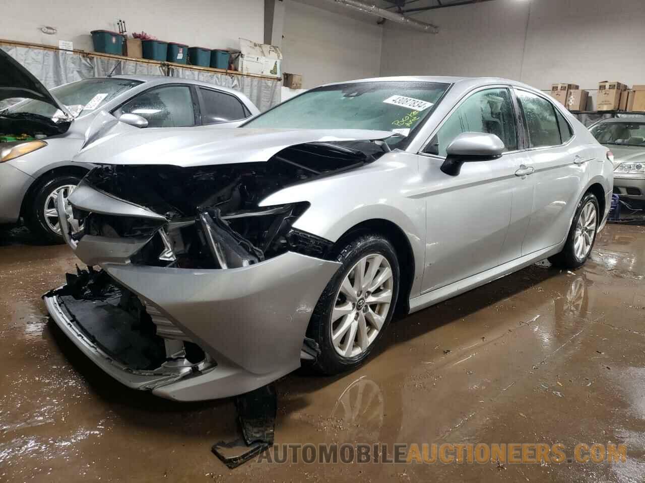 4T1B11HK0JU552914 TOYOTA CAMRY 2018