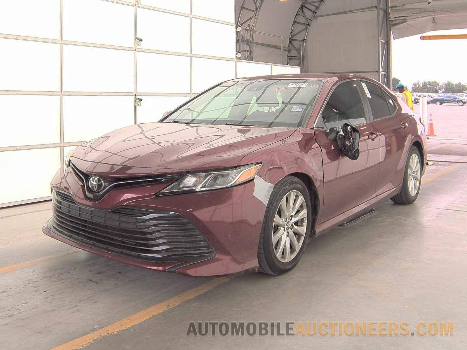 4T1B11HK0JU555344 Toyota Camry 2018