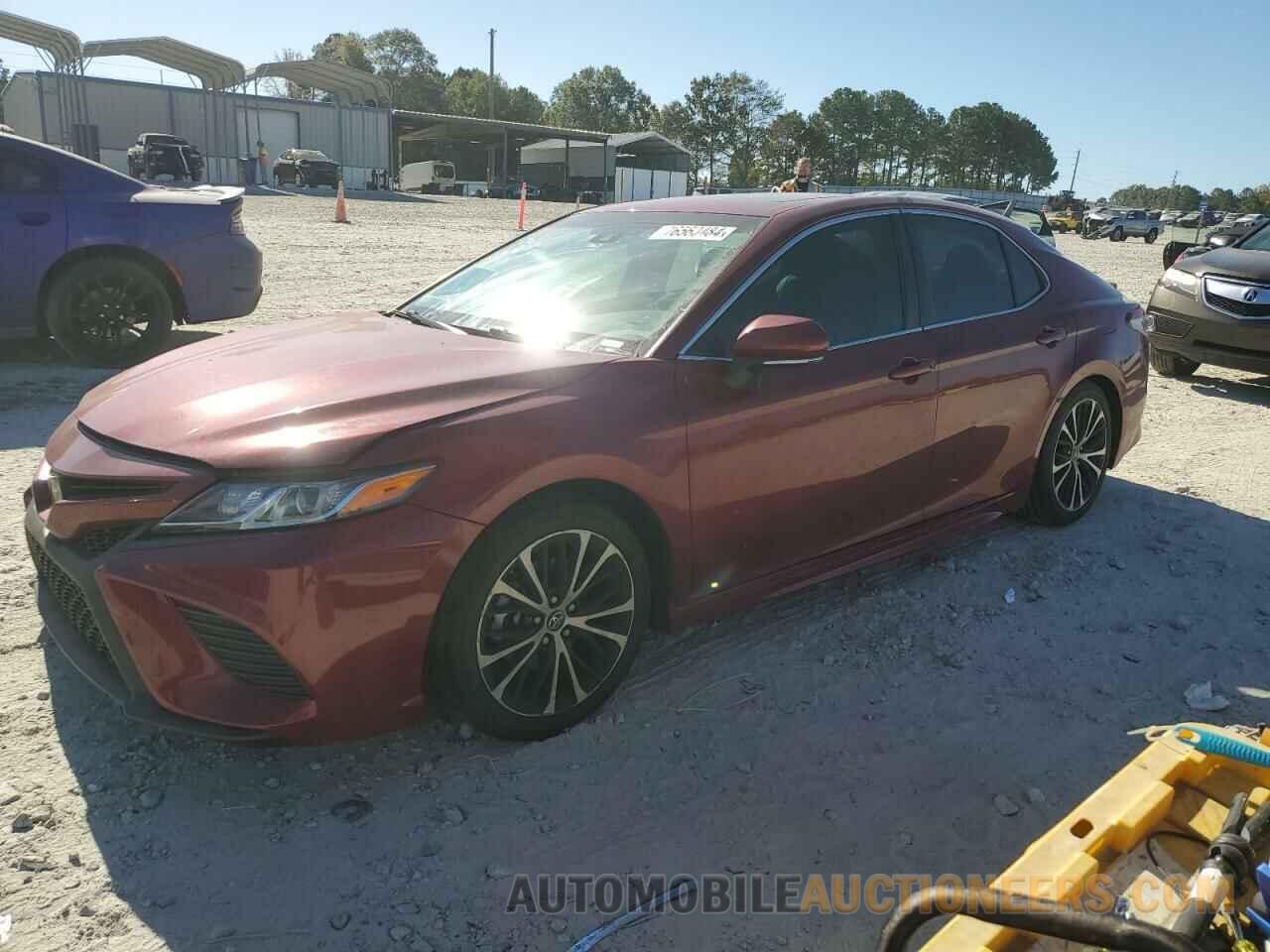 4T1B11HK0JU556350 TOYOTA CAMRY 2018