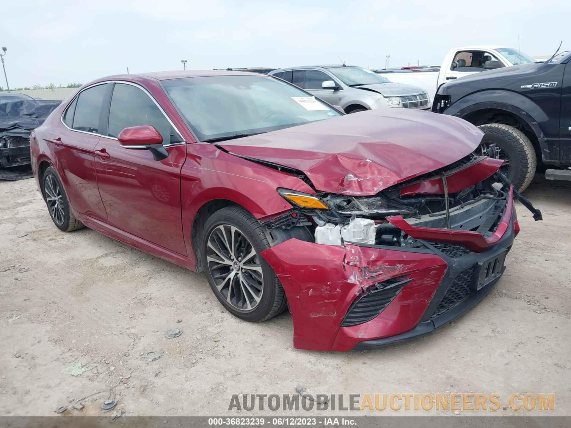 4T1B11HK0JU556753 TOYOTA CAMRY 2018