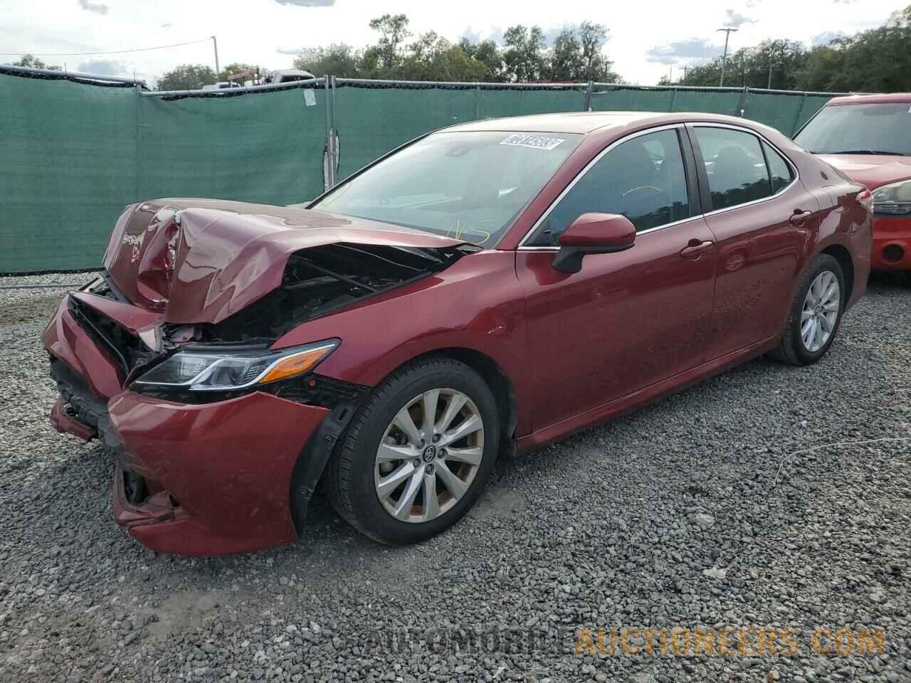 4T1B11HK0JU557529 TOYOTA CAMRY 2018