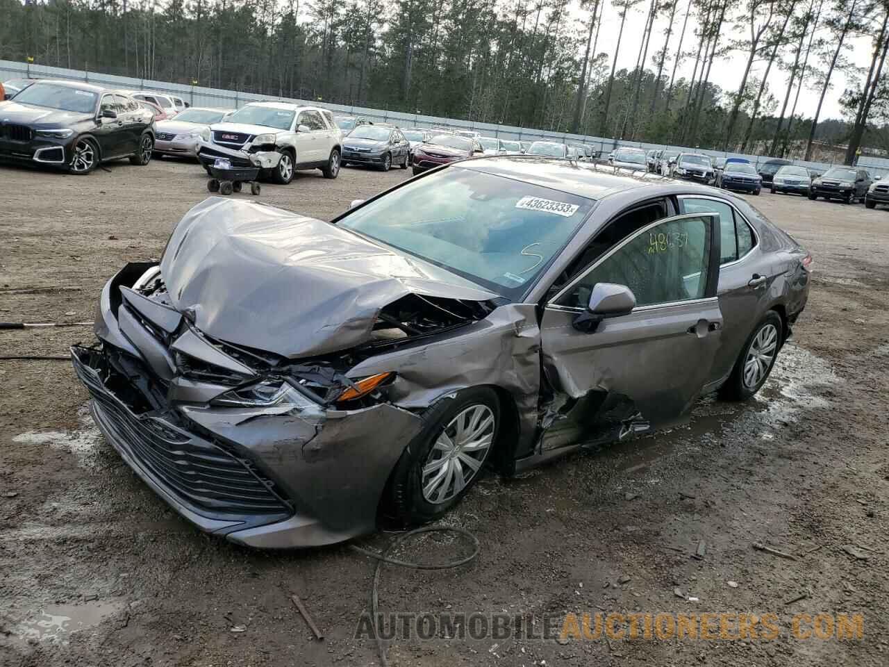 4T1B11HK0JU565971 TOYOTA CAMRY 2018