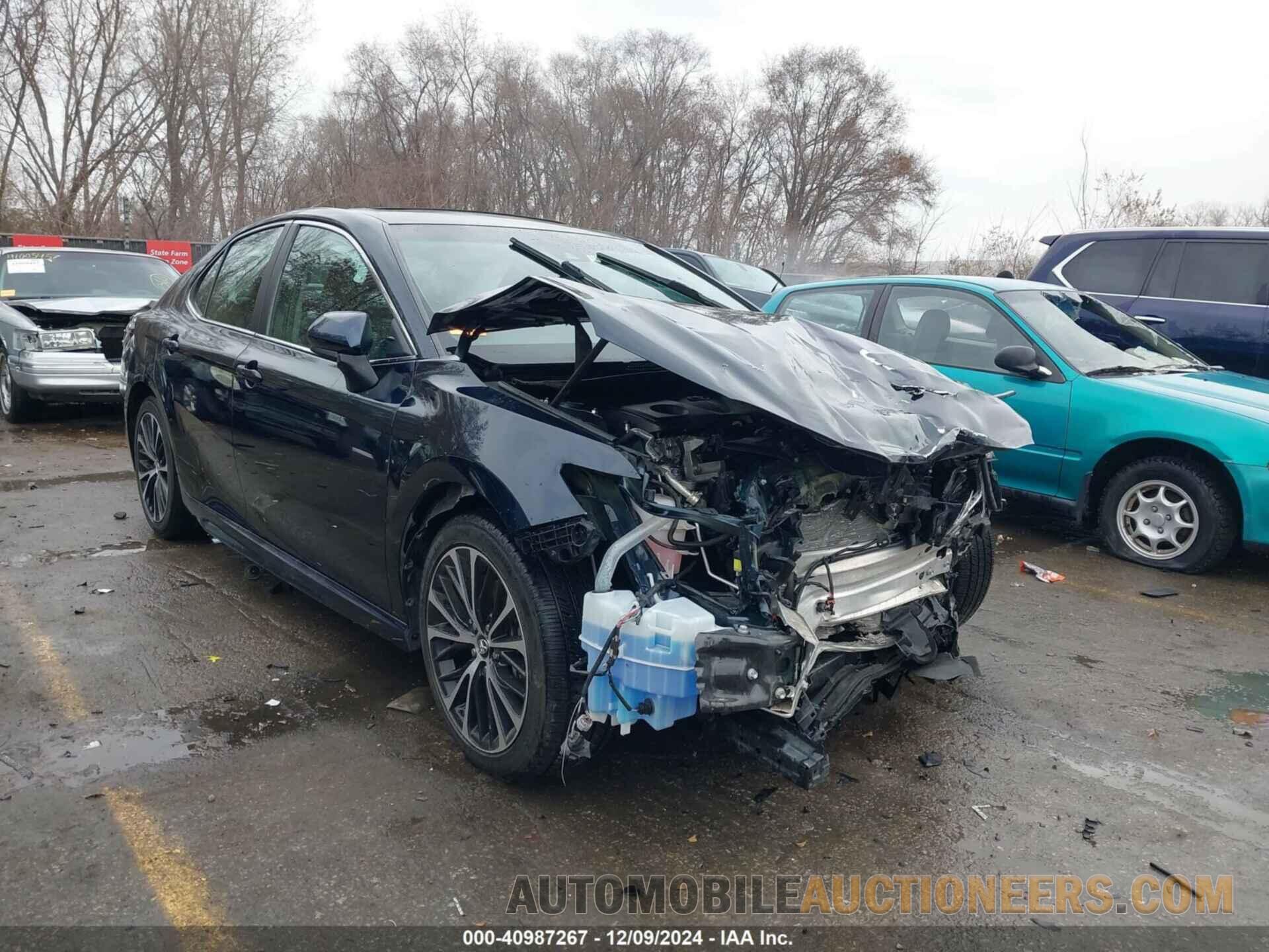 4T1B11HK0JU584830 TOYOTA CAMRY 2018