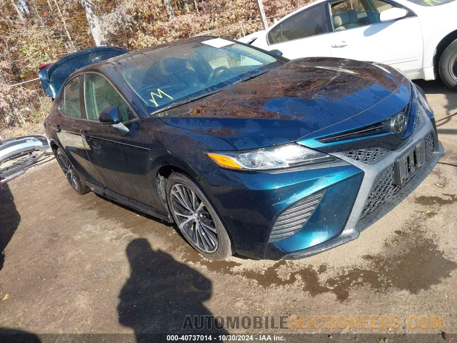 4T1B11HK0JU591213 TOYOTA CAMRY 2018