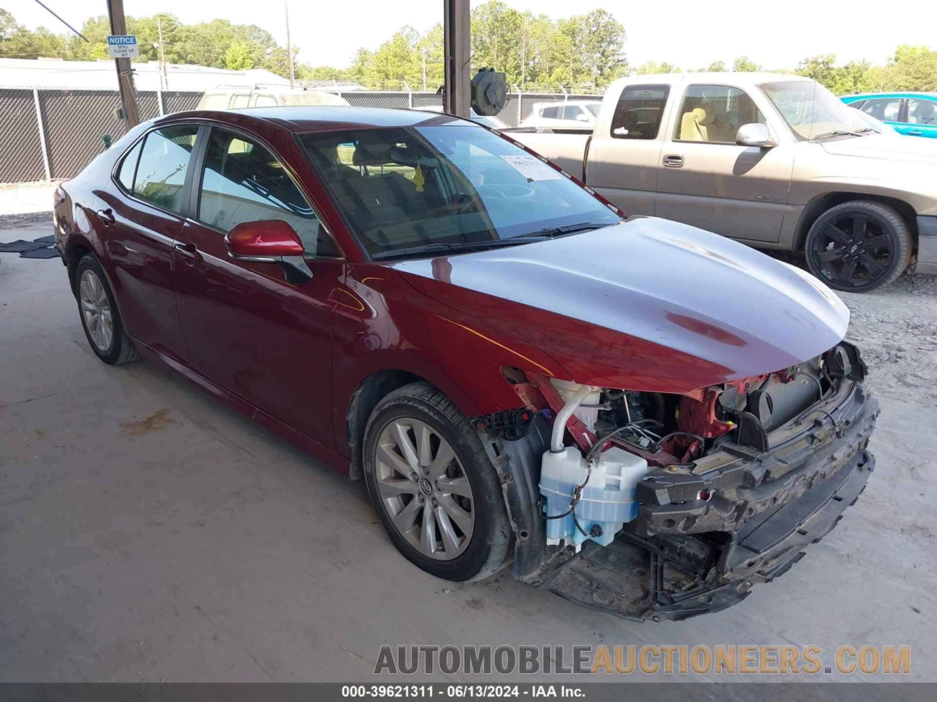 4T1B11HK0JU591664 TOYOTA CAMRY 2018