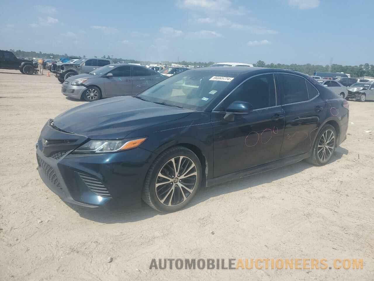 4T1B11HK0JU595391 TOYOTA CAMRY 2018