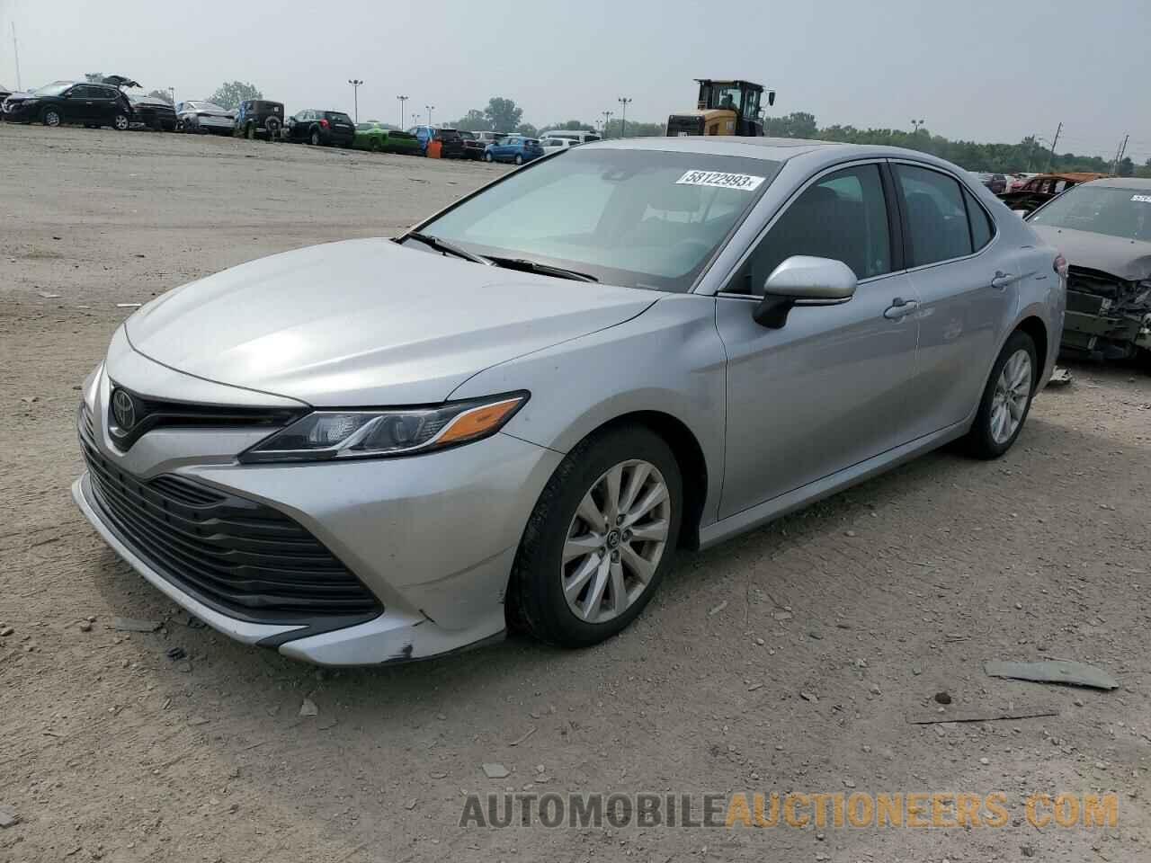 4T1B11HK0JU597481 TOYOTA CAMRY 2018