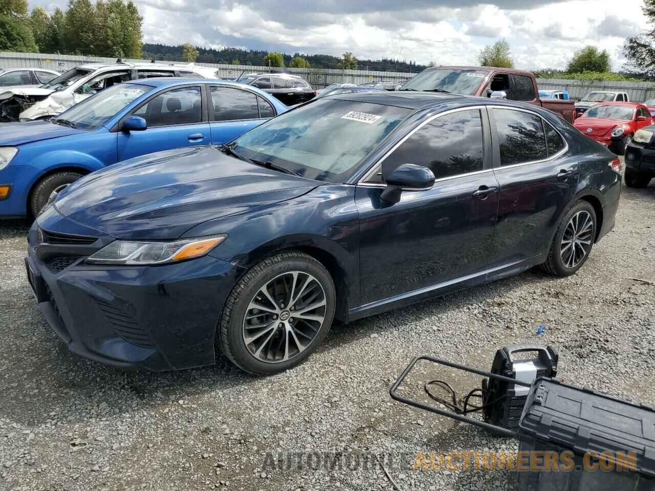 4T1B11HK0JU597996 TOYOTA CAMRY 2018