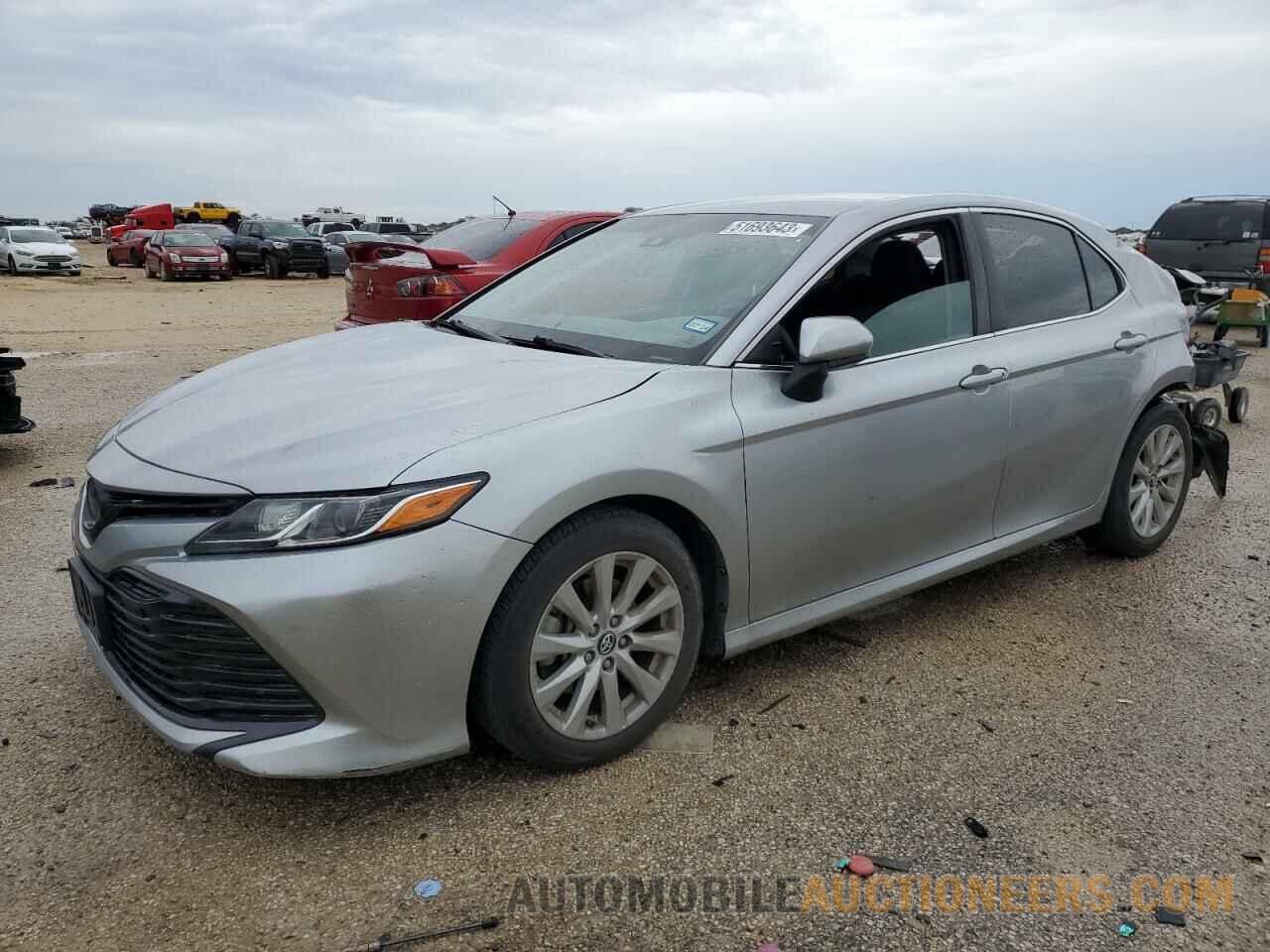 4T1B11HK0JU598047 TOYOTA CAMRY 2018