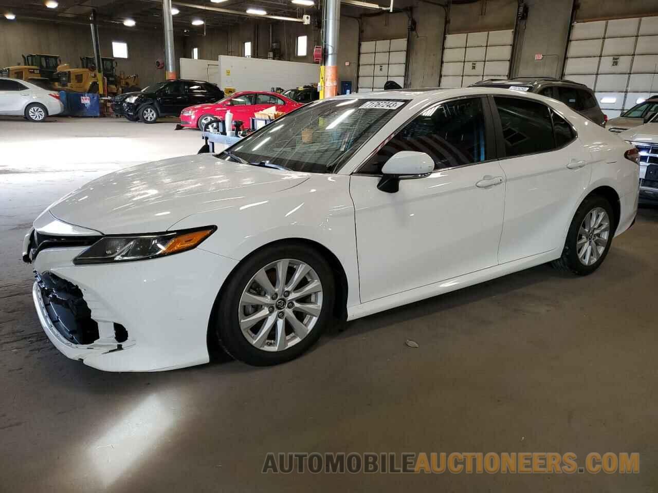 4T1B11HK0JU599134 TOYOTA CAMRY 2018