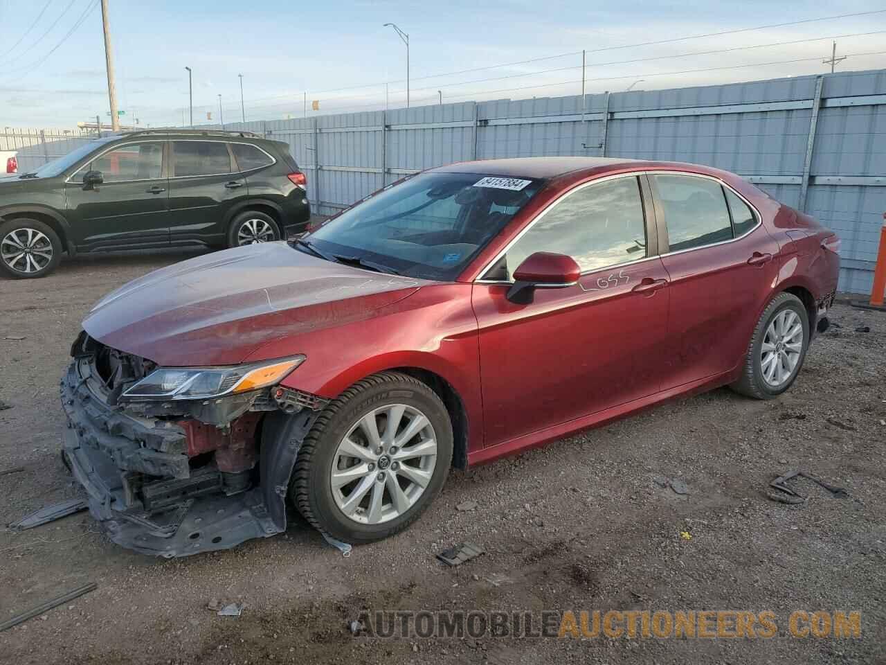 4T1B11HK0JU604686 TOYOTA CAMRY 2018