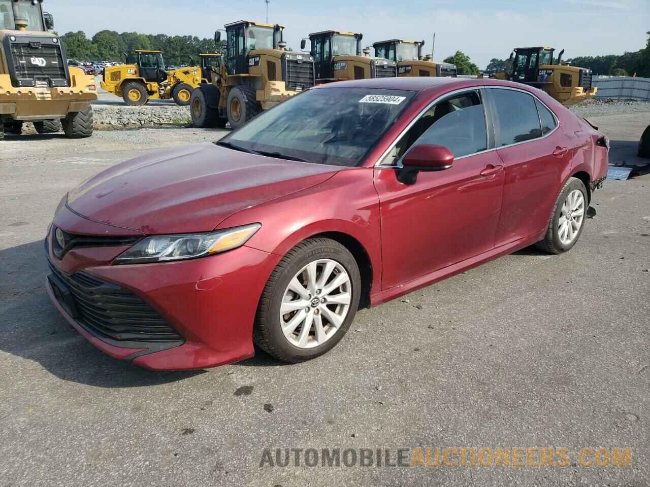 4T1B11HK0JU605725 TOYOTA CAMRY 2018