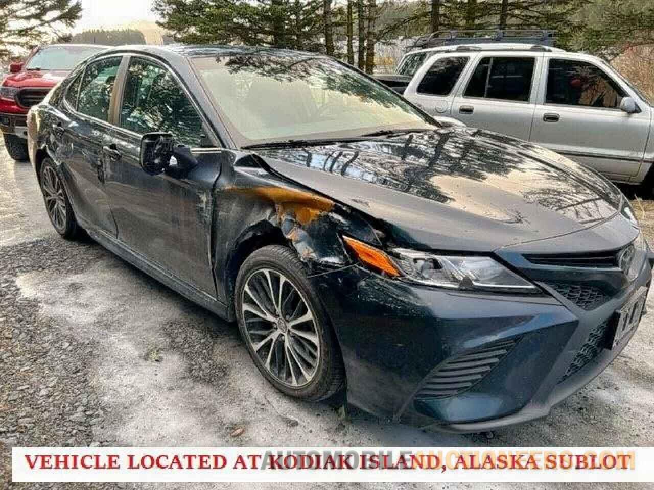 4T1B11HK0JU608902 TOYOTA CAMRY 2018