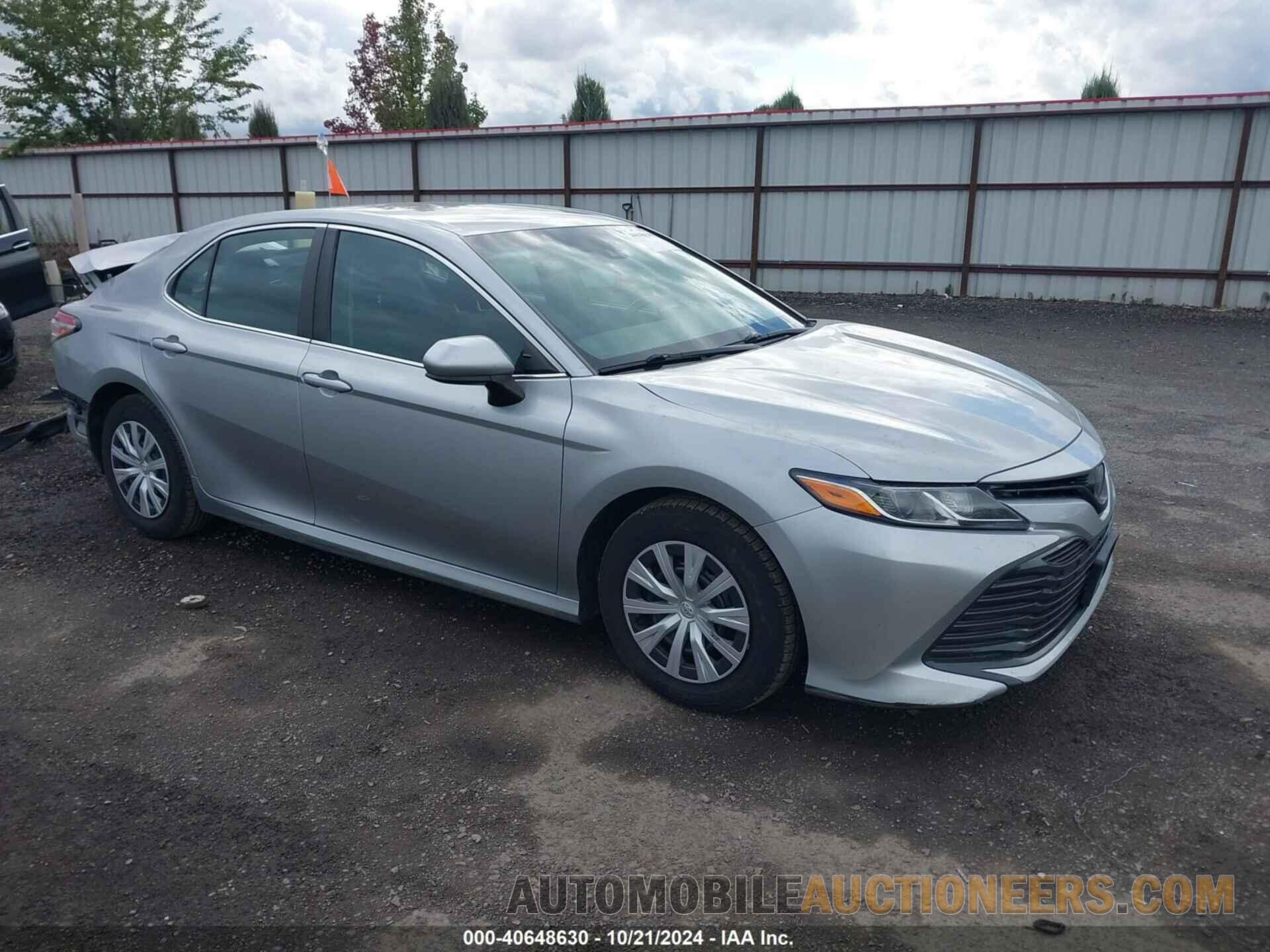 4T1B11HK0JU609872 TOYOTA CAMRY 2018