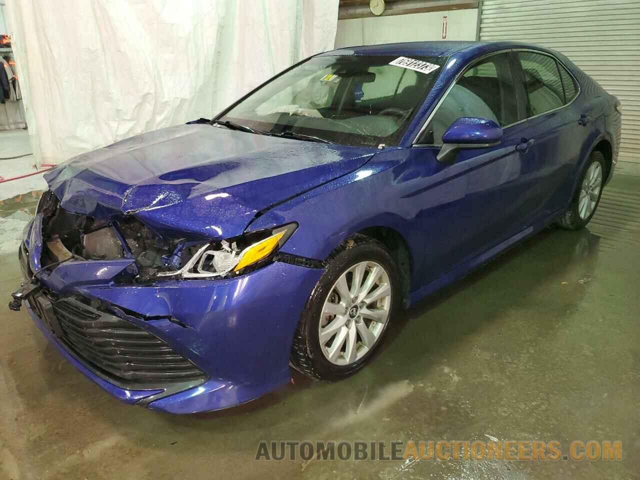 4T1B11HK0JU612089 TOYOTA CAMRY 2018