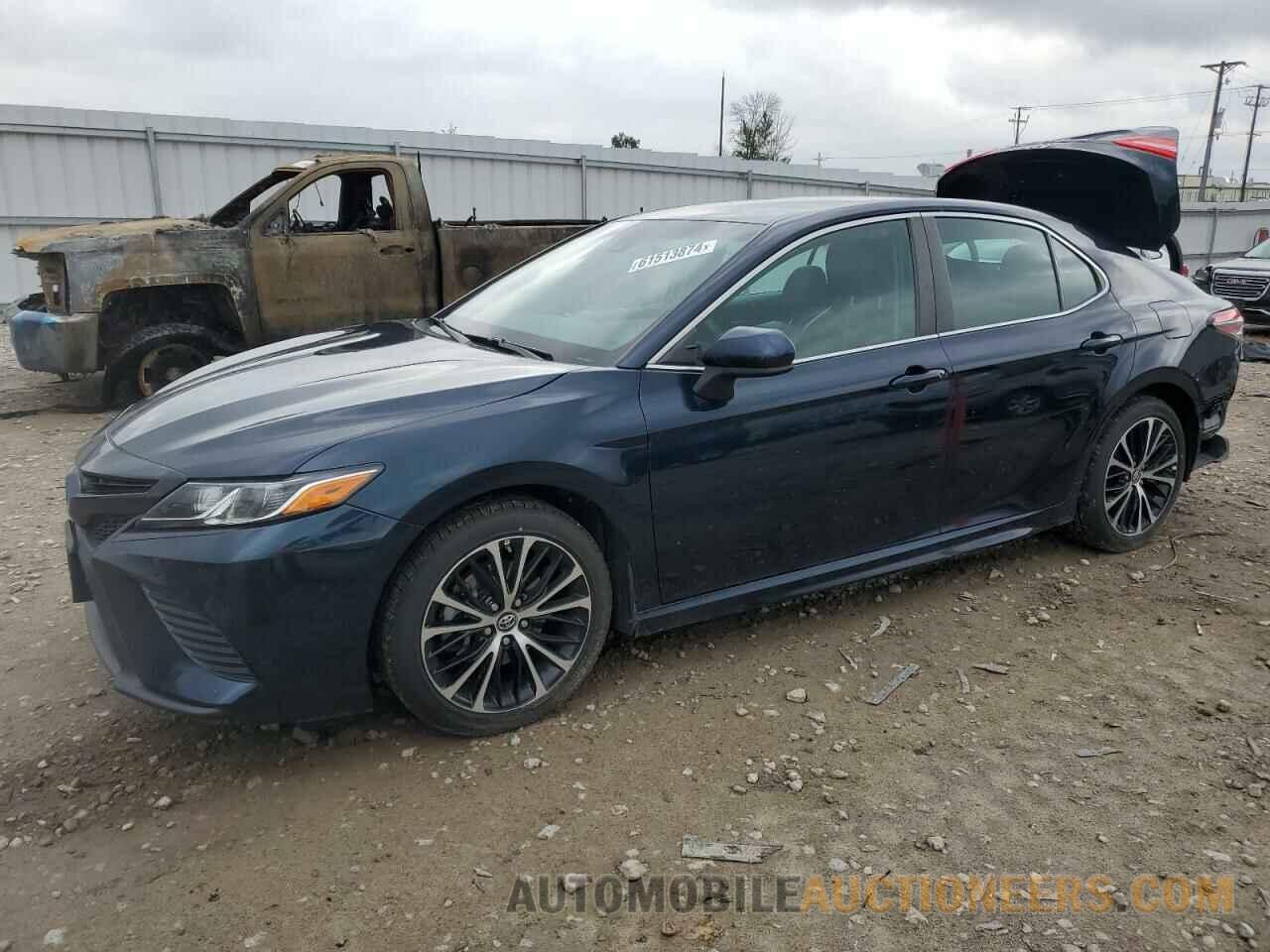 4T1B11HK0JU612416 TOYOTA CAMRY 2018