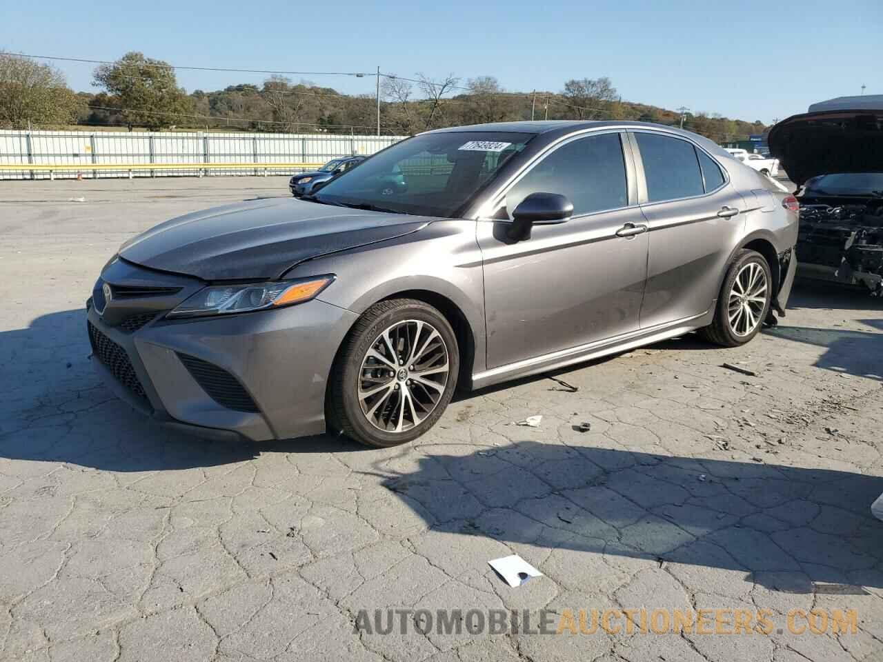 4T1B11HK0JU616384 TOYOTA CAMRY 2018