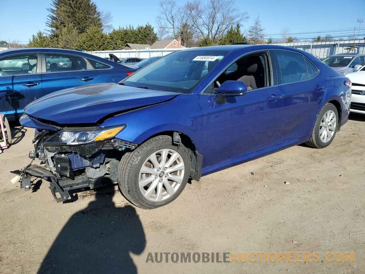 4T1B11HK0JU616868 TOYOTA CAMRY 2018