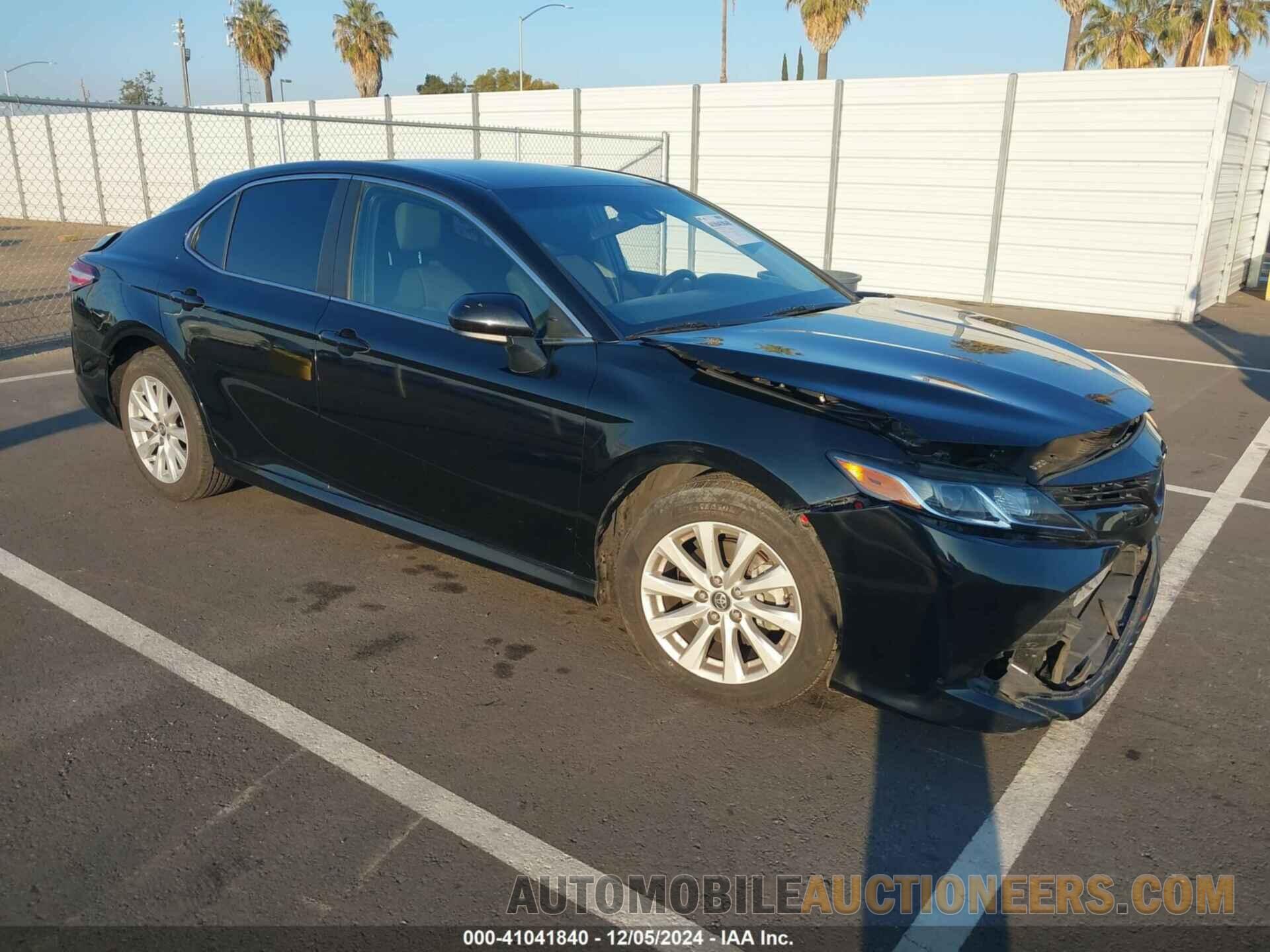 4T1B11HK0JU618538 TOYOTA CAMRY 2018