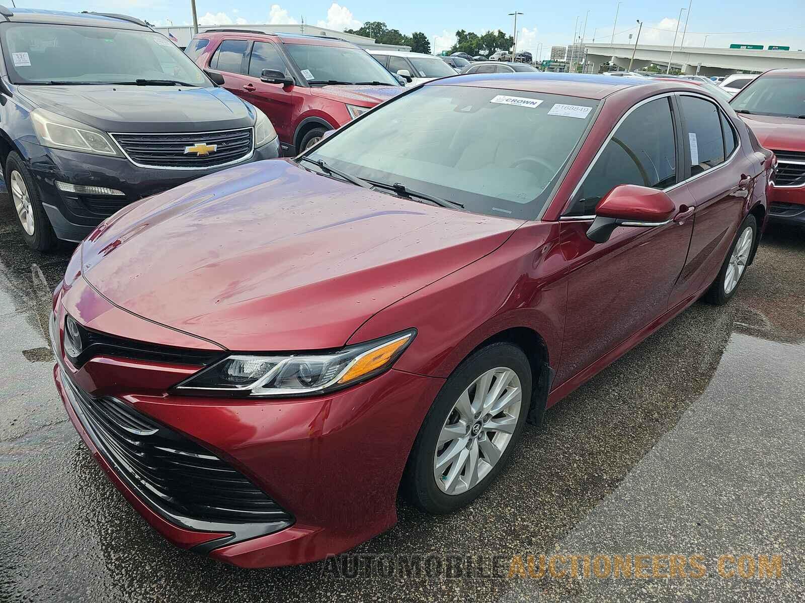 4T1B11HK0JU619043 Toyota Camry 2018