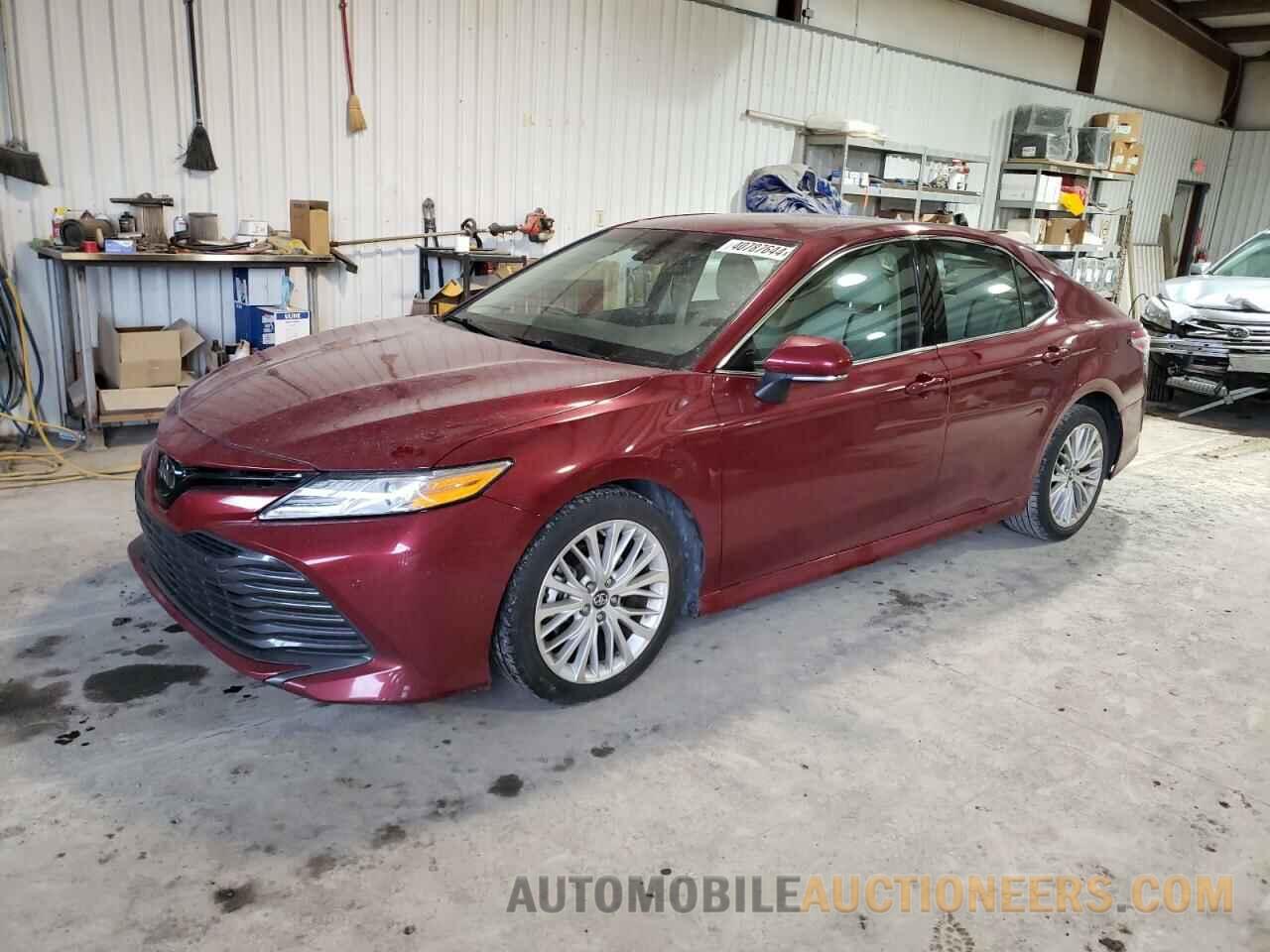 4T1B11HK0JU621228 TOYOTA CAMRY 2018