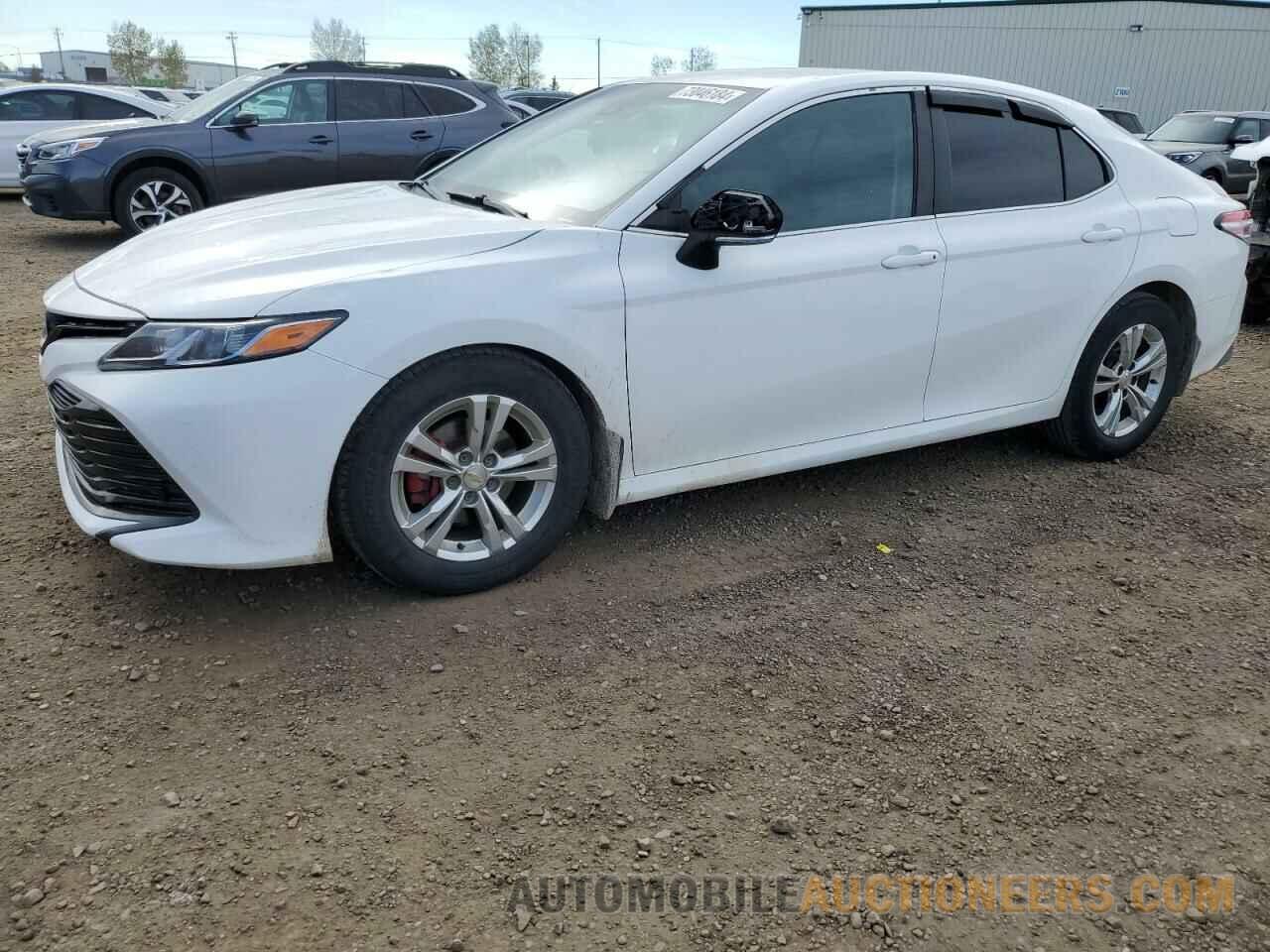 4T1B11HK0JU623545 TOYOTA CAMRY 2018