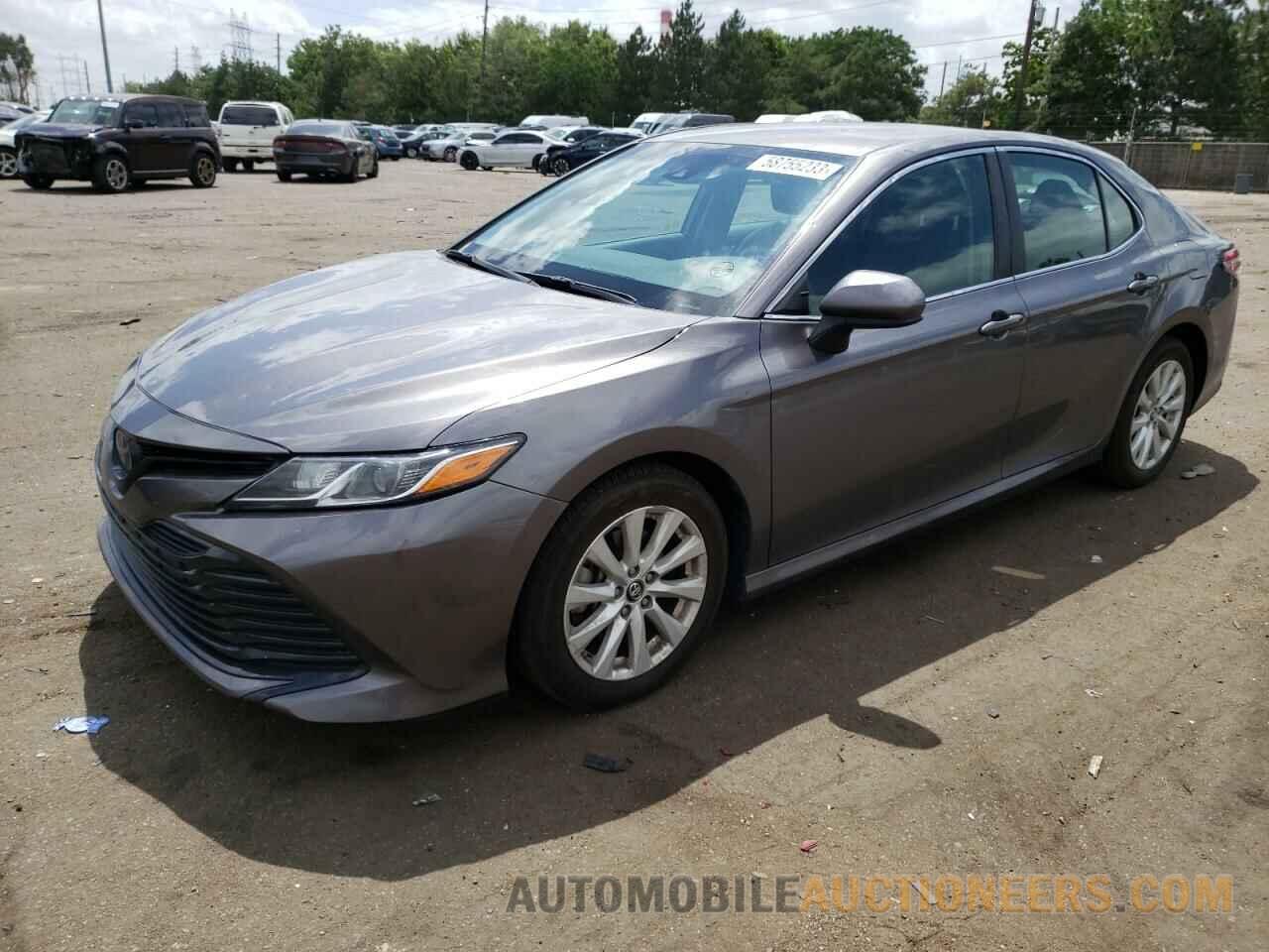 4T1B11HK0JU625750 TOYOTA CAMRY 2018