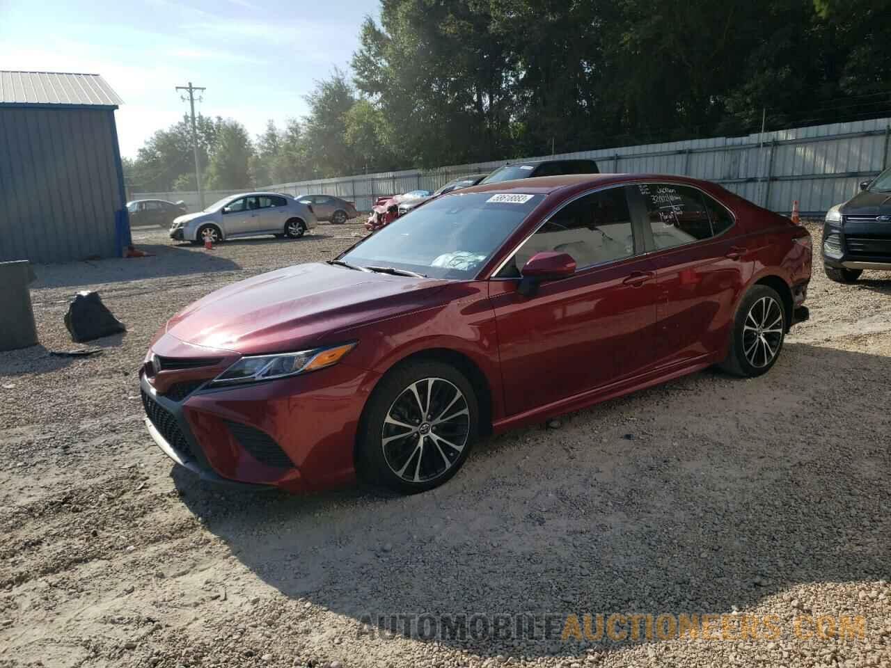 4T1B11HK0JU635887 TOYOTA CAMRY 2018