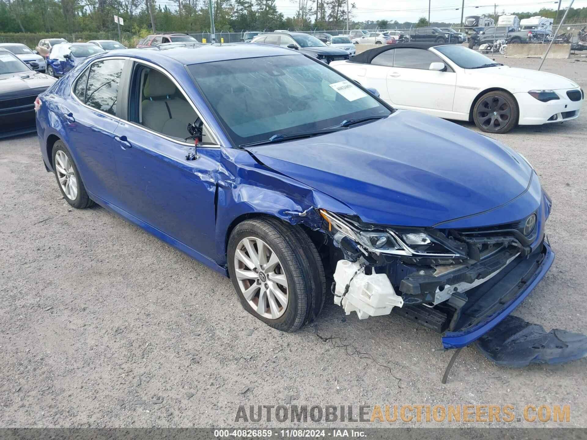 4T1B11HK0JU637848 TOYOTA CAMRY 2018