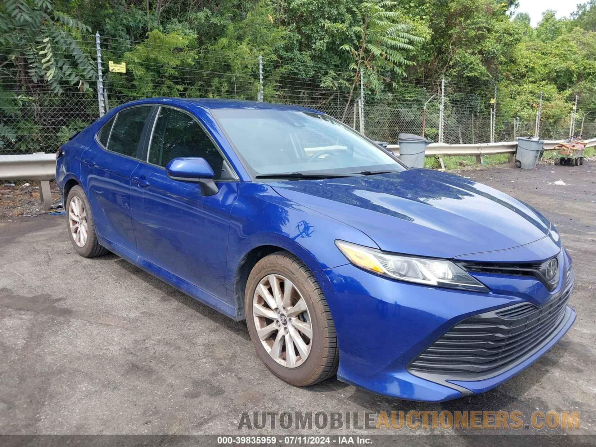 4T1B11HK0JU642466 TOYOTA CAMRY 2018