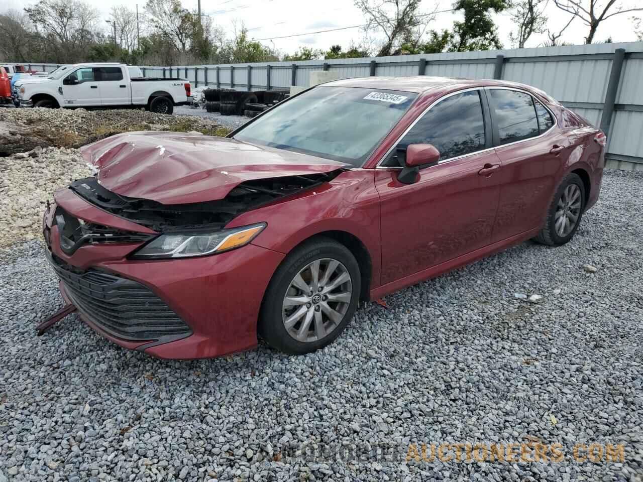 4T1B11HK0JU642757 TOYOTA CAMRY 2018