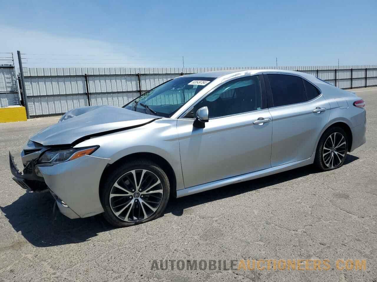 4T1B11HK0JU644542 TOYOTA CAMRY 2018