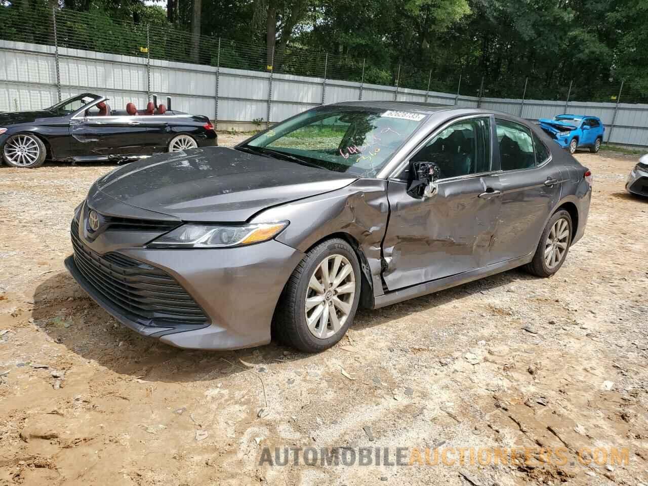 4T1B11HK0JU646159 TOYOTA CAMRY 2018