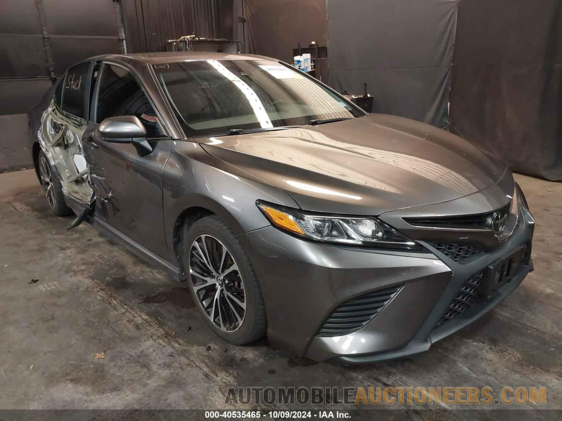 4T1B11HK0JU646212 TOYOTA CAMRY 2018