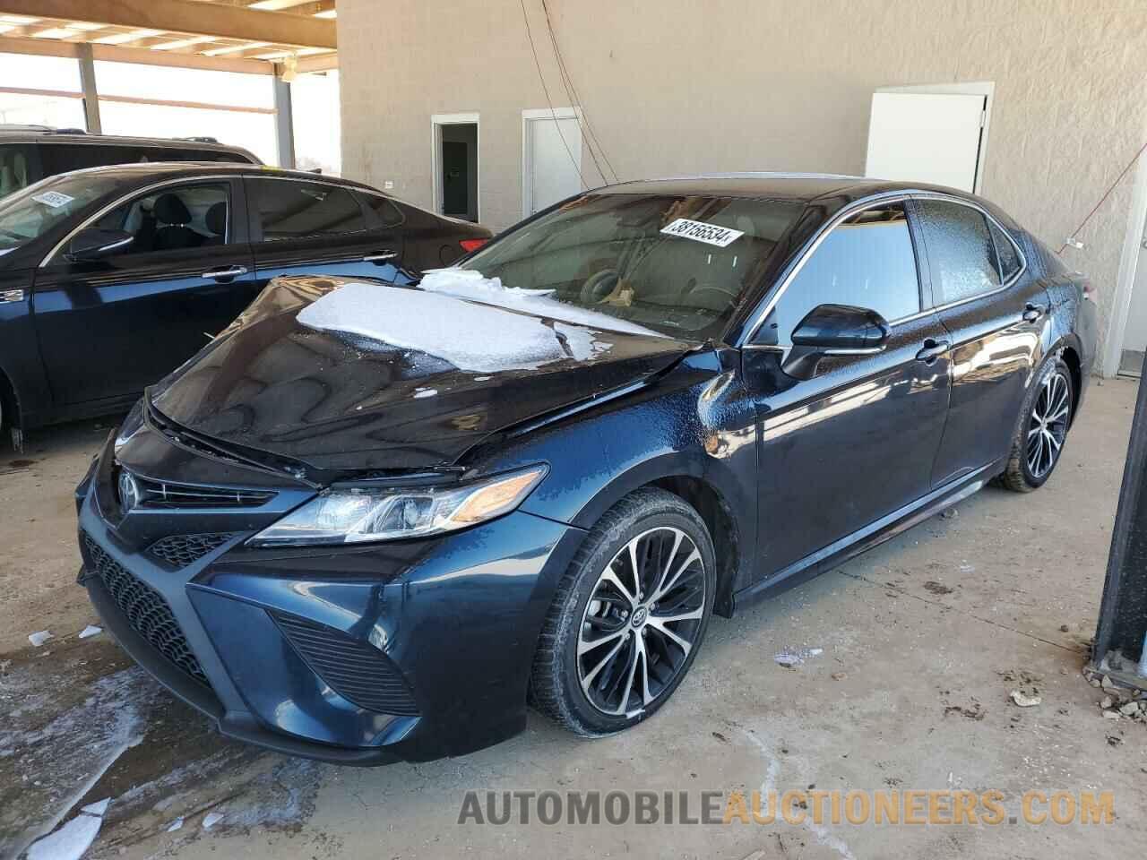 4T1B11HK0JU646646 TOYOTA CAMRY 2018