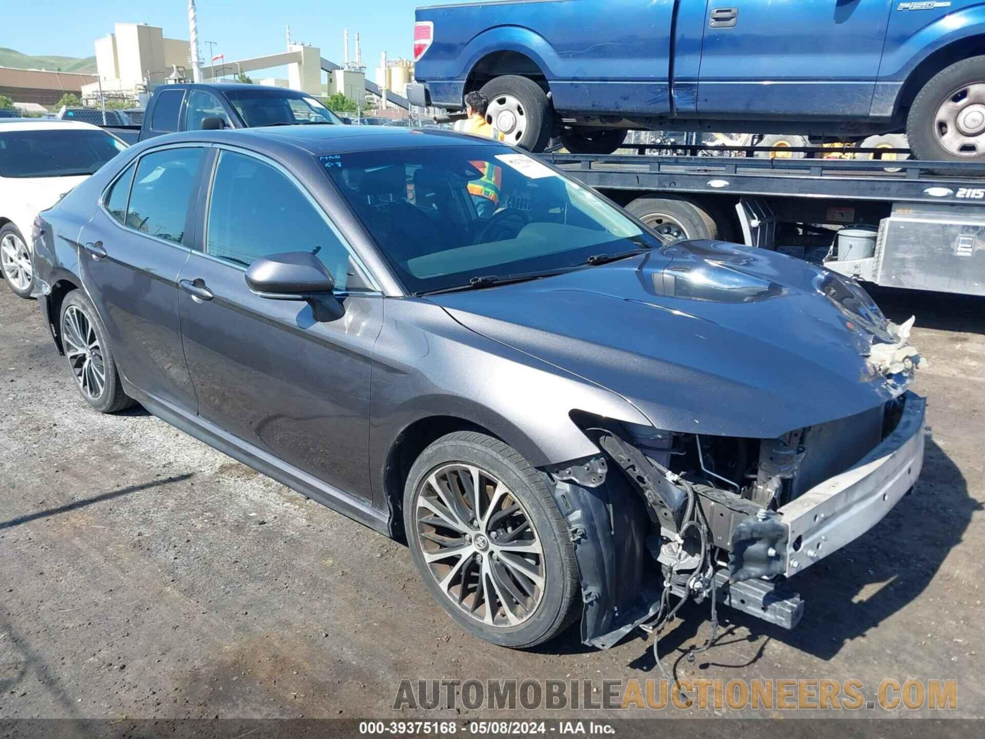 4T1B11HK0JU646680 TOYOTA CAMRY 2018