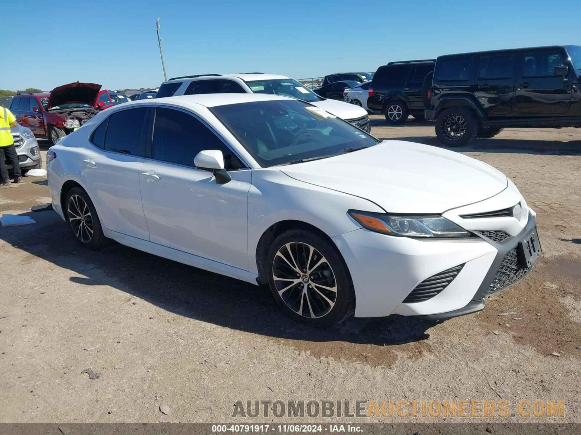 4T1B11HK0JU650244 TOYOTA CAMRY 2018