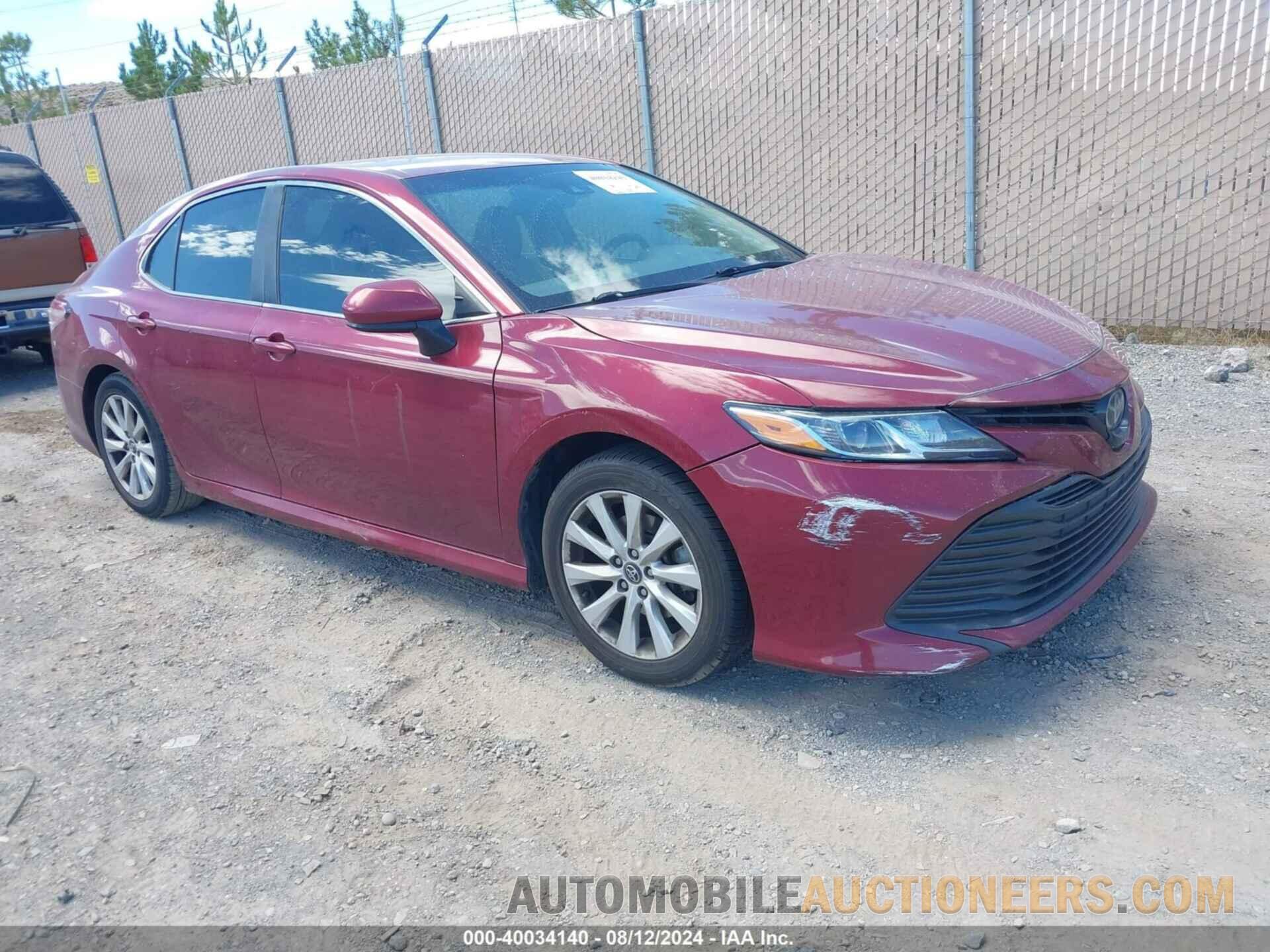 4T1B11HK0JU652589 TOYOTA CAMRY 2018